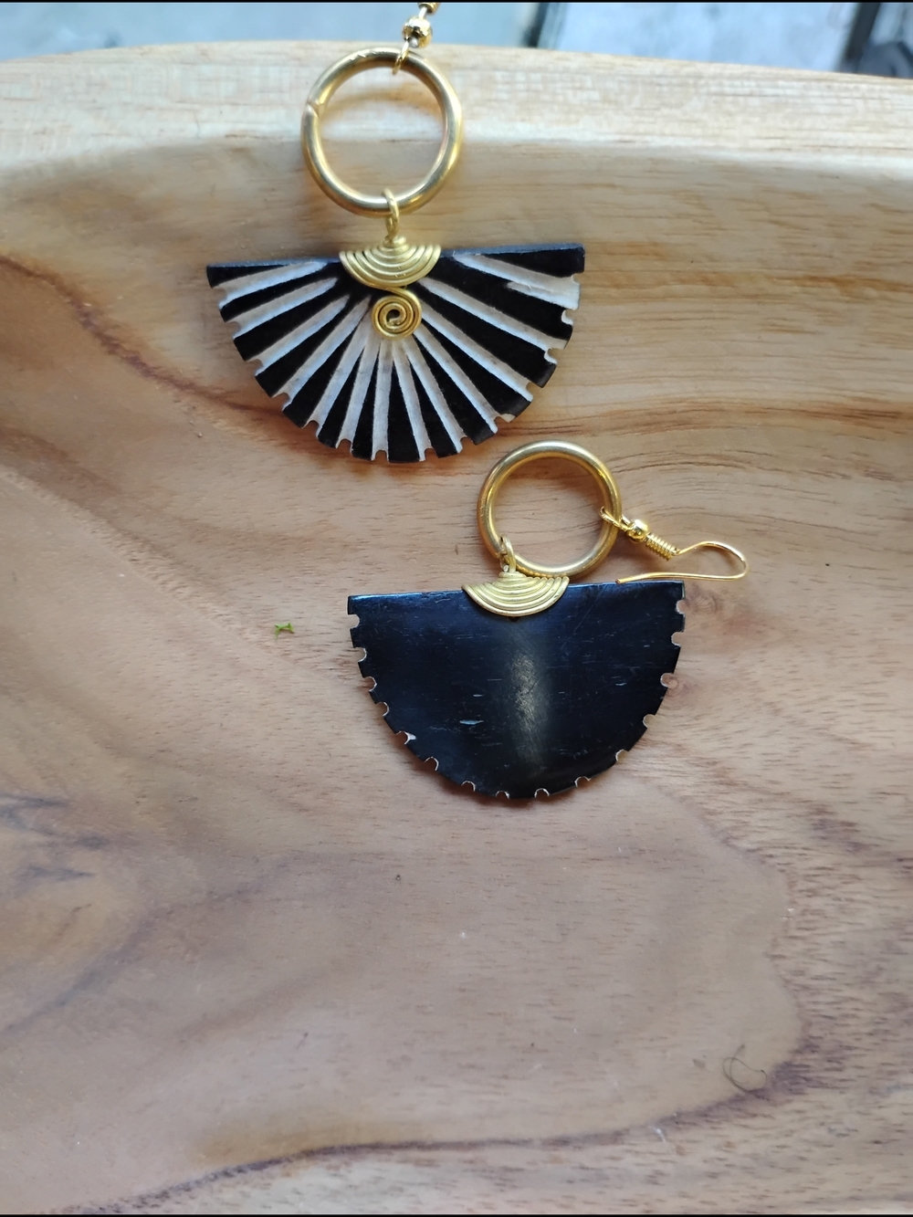 Black and Gold Fan-Shaped Drop Earrings for Women